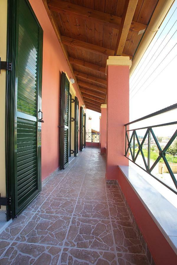 Darmani Spyros Apartments Mantouki Bagian luar foto