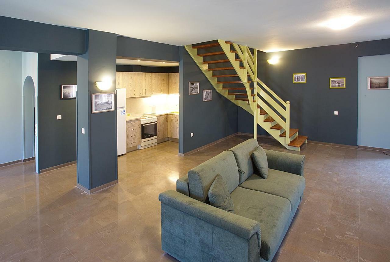 Darmani Spyros Apartments Mantouki Bagian luar foto