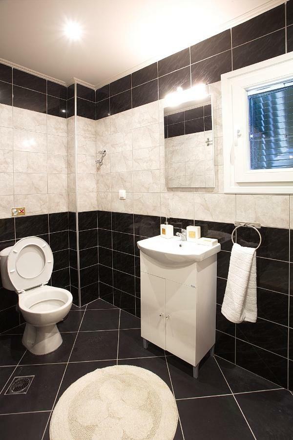Darmani Spyros Apartments Mantouki Bagian luar foto